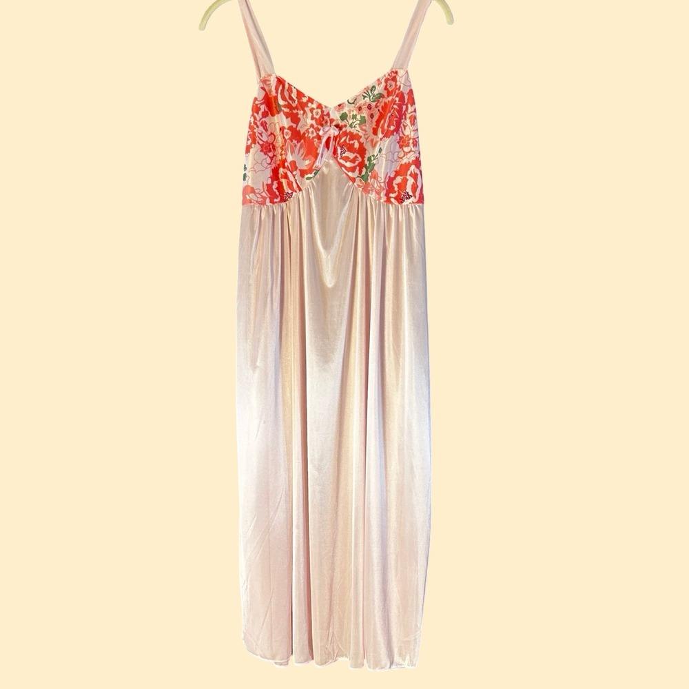 Cozee Corner Nightgown Womens XL Pink‎ Floral Satin Sleeveless V-Neck Maxi